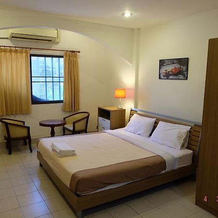 باتايا Piccolo Restaurant And Guest House المظهر الخارجي الصورة