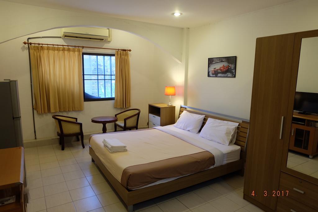 باتايا Piccolo Restaurant And Guest House المظهر الخارجي الصورة